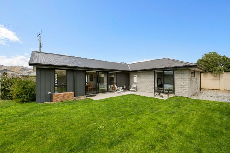 Photo of property in 13 Phoenix Place, Cromwell, 9310