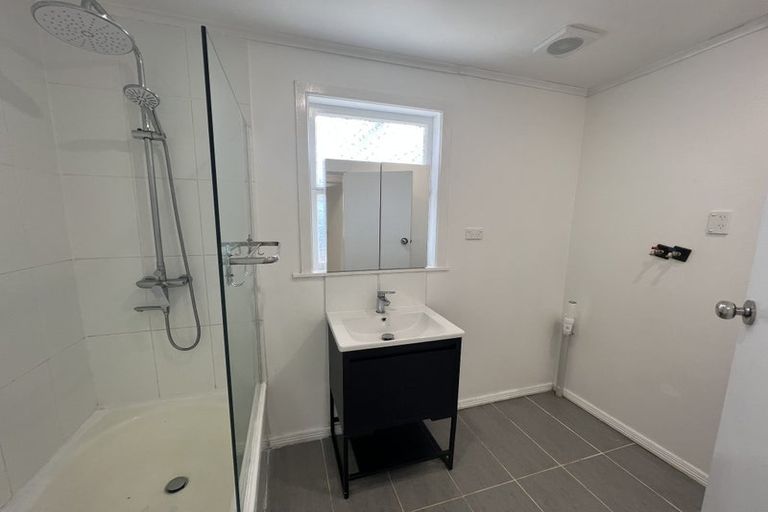 Photo of property in 11 Autumn Avenue, Glen Eden, Auckland, 0602