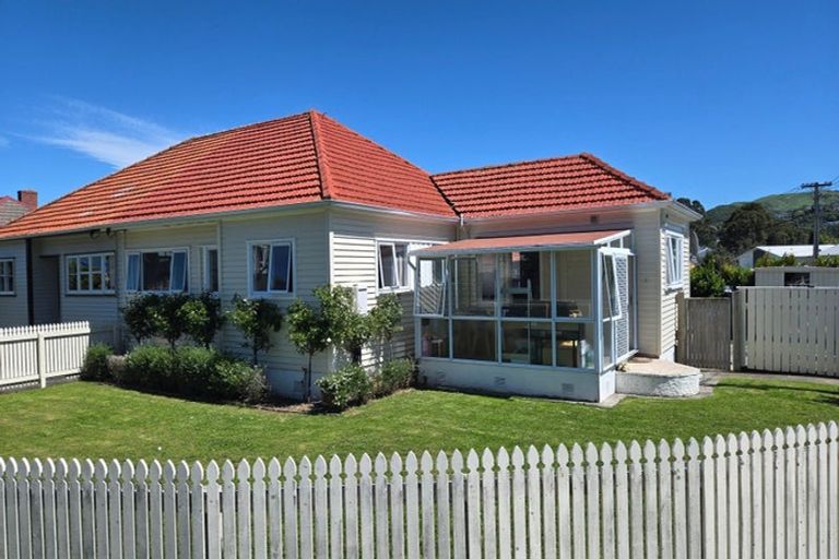 Photo of property in 64 Athlone Crescent, Avalon, Lower Hutt, 5011