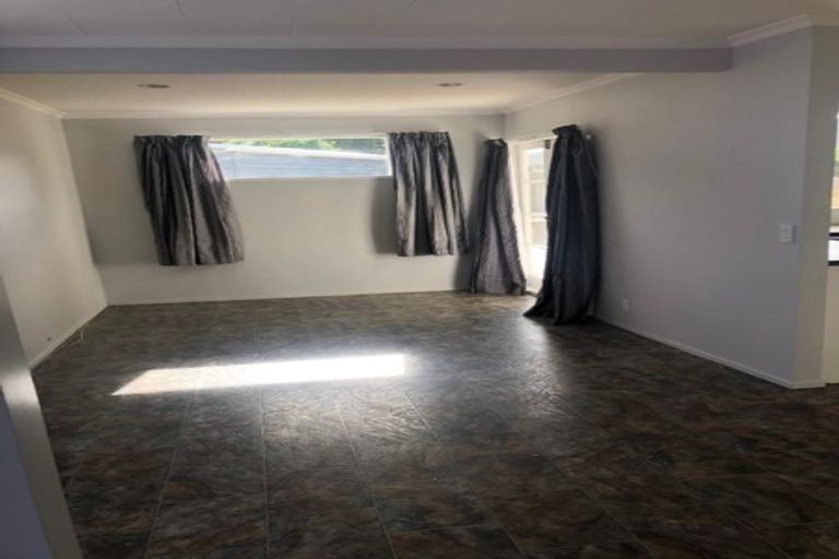 Photo of property in 24 Marere Avenue, Paraparaumu, 5032