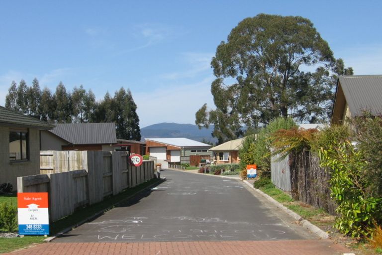 Photo of property in 34 Caulfield Place, Pukehangi, Rotorua, 3015