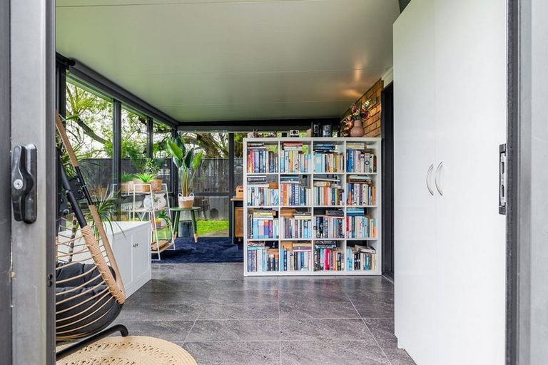 Photo of property in 7 Pegasus Place, Kelvin Grove, Palmerston North, 4414