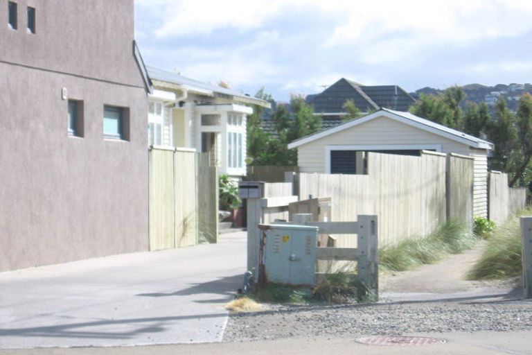 Photo of property in 26 Lyall Parade, Lyall Bay, Wellington, 6022