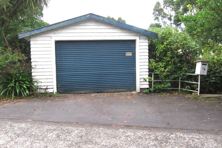 Photo of property in 76 Park Road, Titirangi, Auckland, 0604