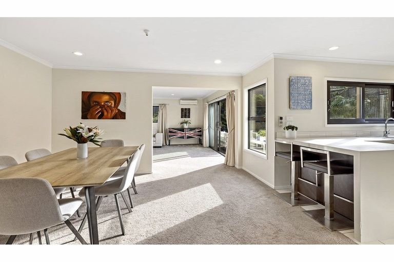 Photo of property in 12 Whitu Street, Khandallah, Wellington, 6035