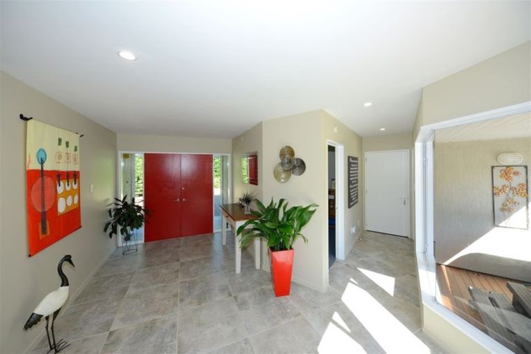 Photo of property in 2/11 Belleview Terrace, Mount Pleasant, Christchurch, 8081