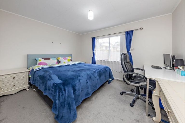 Photo of property in 1/25 Kopara Place, Clendon Park, Auckland, 2103