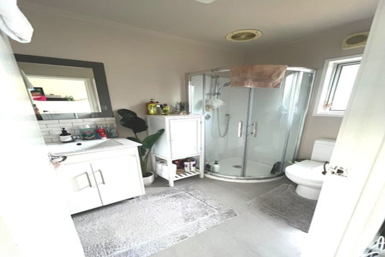 Photo of property in 87 Nikau Street, New Lynn, Auckland, 0600