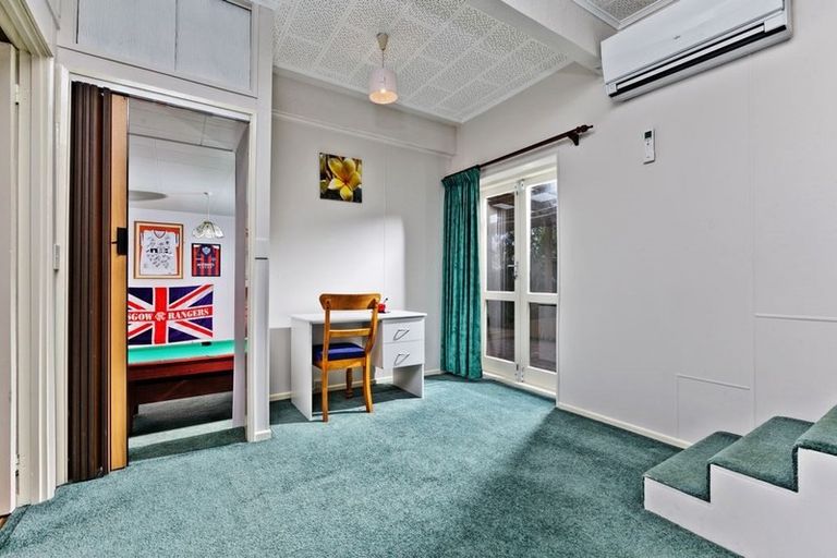 Photo of property in 188 Glamorgan Drive, Torbay, Auckland, 0630