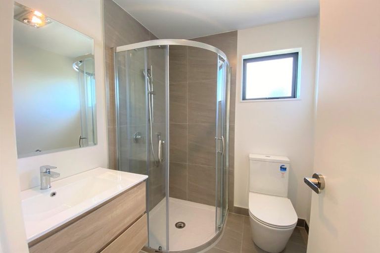 Photo of property in 1/39 Renata Crescent, Te Atatu Peninsula, Auckland, 0610