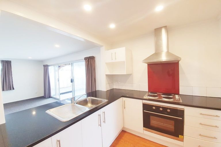 Photo of property in 15 Kerrydale Road, Manurewa, Auckland, 2102