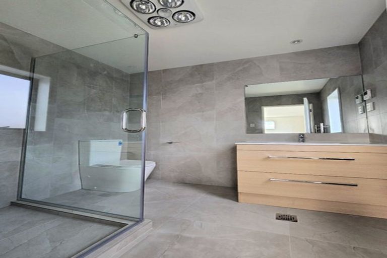 Photo of property in 41c Candia Road, Swanson, Auckland, 0614