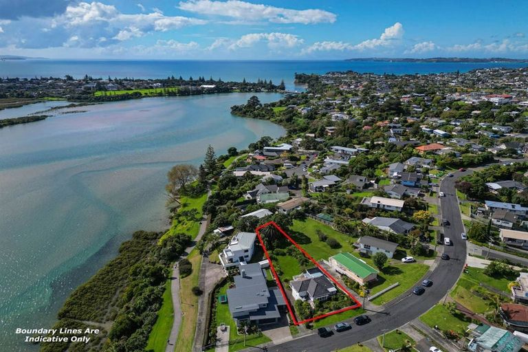 Photo of property in 49 Moffat Road, Red Beach, 0932