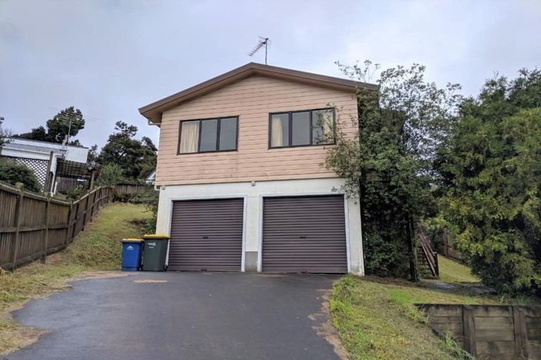 Photo of property in 11 Randal Place, Bayview, Auckland, 0629