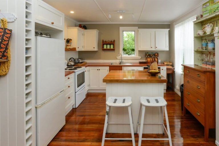 Photo of property in 43 Racecourse Road, Waipukurau, 4200