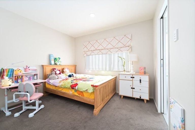 Photo of property in 63a Tirimoana Road, Te Atatu South, Auckland, 0602