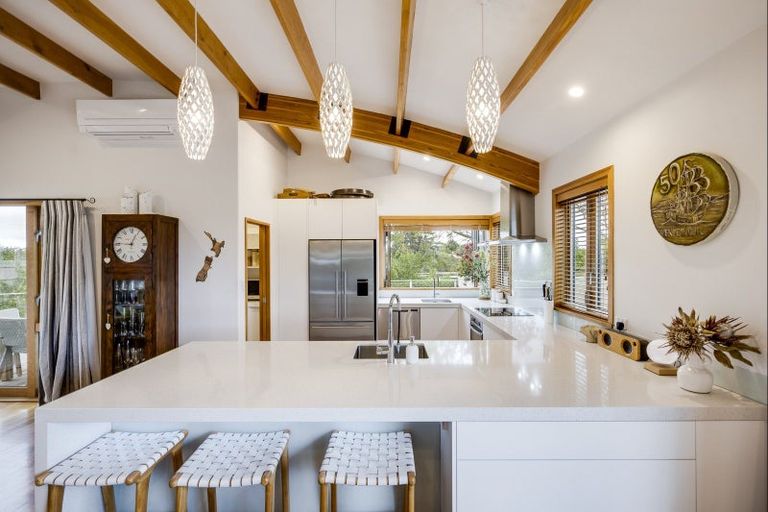 Photo of property in 17 Collison Terrace, Haumoana, 4102