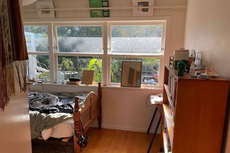 Photo of property in 13 Jellicoe Road, Murrays Bay, Auckland, 0630