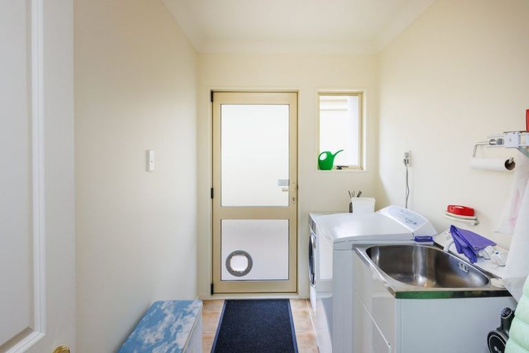 Photo of property in 5 Fountain Court, Palmerston North, 4410