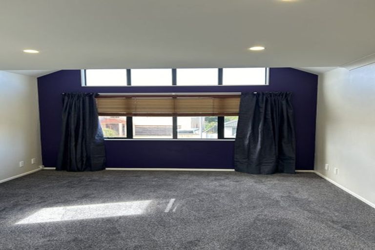 Photo of property in 12 Waterhouse Drive, Brooklyn, Wellington, 6021