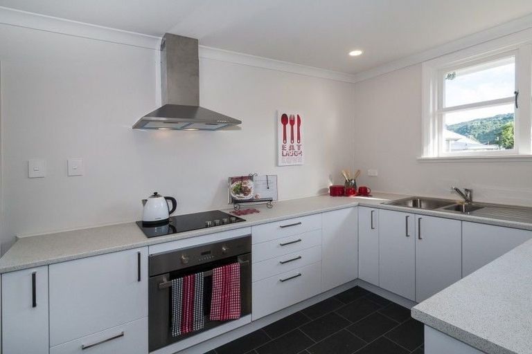 Photo of property in 65 Molesworth Street, Taita, Lower Hutt, 5011