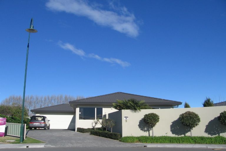 Photo of property in 8 Hyde Place, Taradale, Napier, 4112