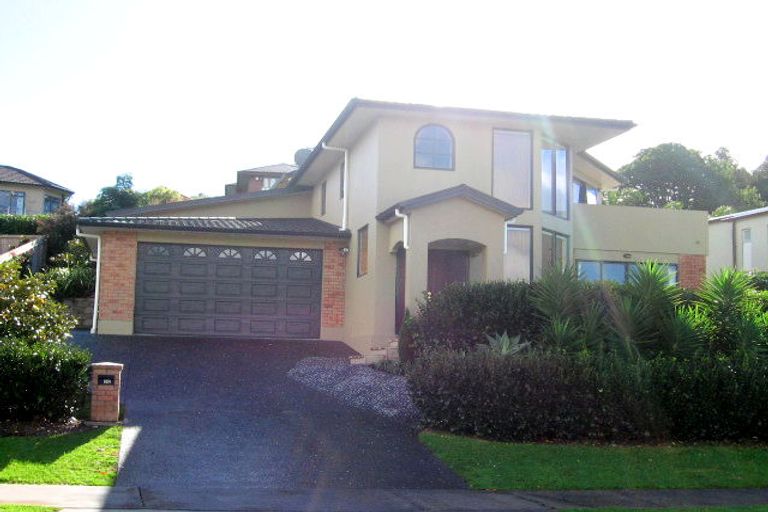 Photo of property in 90 Grovenor Drive, Orewa, 0931
