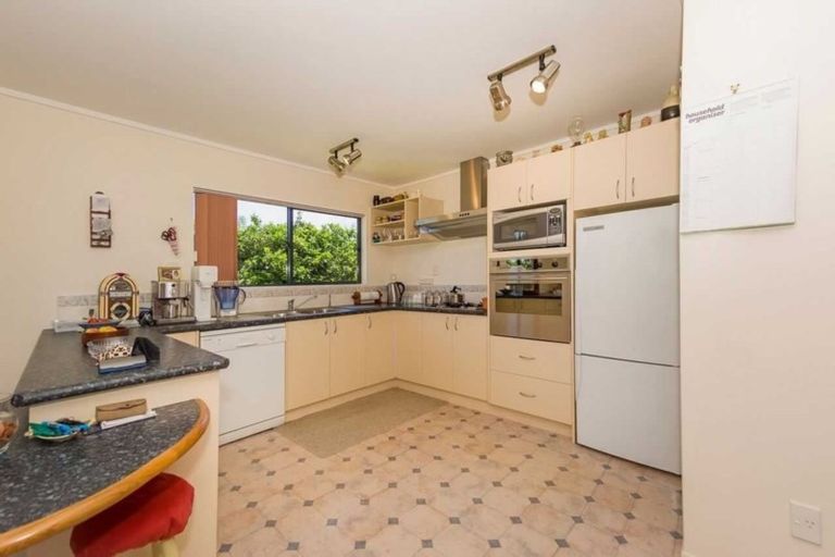 Photo of property in 11 Jacaranda Drive, Whitianga, 3510