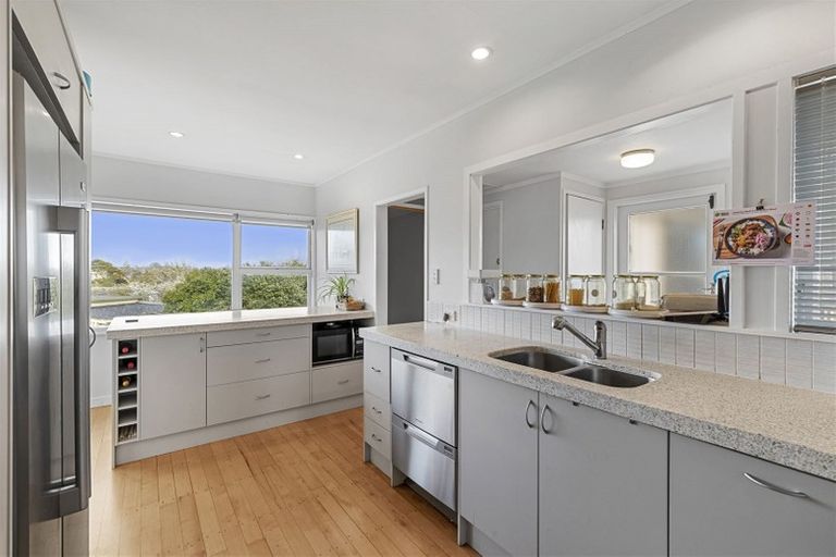 Photo of property in 22 Sunnybrae Road, Hillcrest, Auckland, 0627