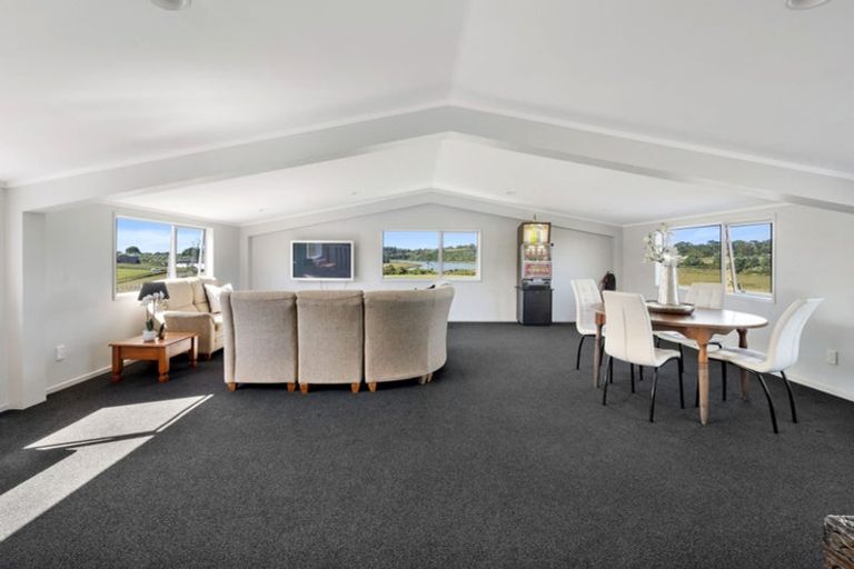 Photo of property in 141 Wades Road, Whitford, Howick, 2571