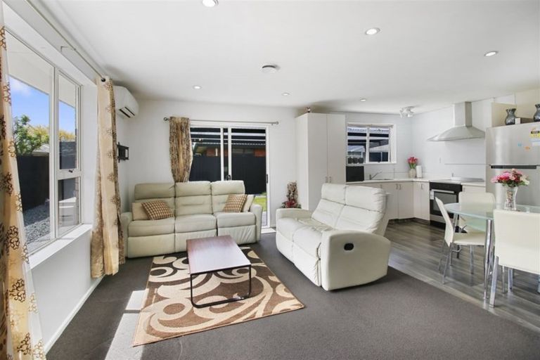 Photo of property in 25 Thistledown Place, Woolston, Christchurch, 8062