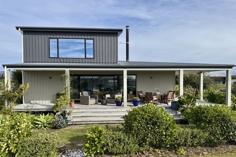 Photo of property in 13 Cook Street, Carters Beach, Westport, 7825