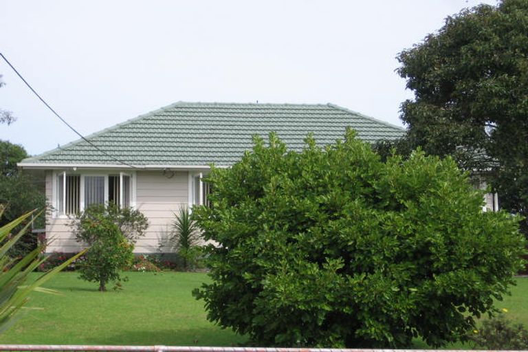 Photo of property in 18 Marewa Street, Te Atatu South, Auckland, 0610