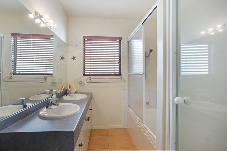 Photo of property in 134 Motu Grande, Pauanui, Hikuai, 3579