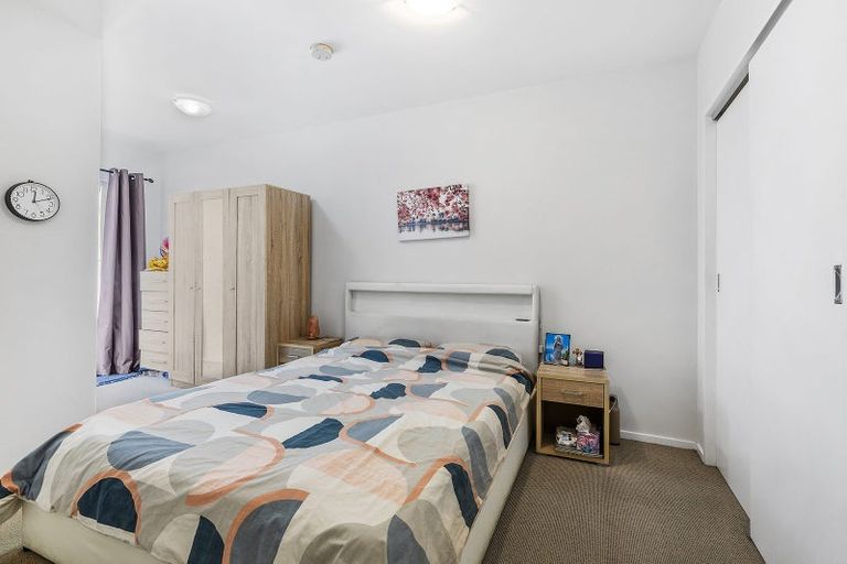 Photo of property in Luxford Villas, 111/72 Herald Street, Berhampore, Wellington, 6023