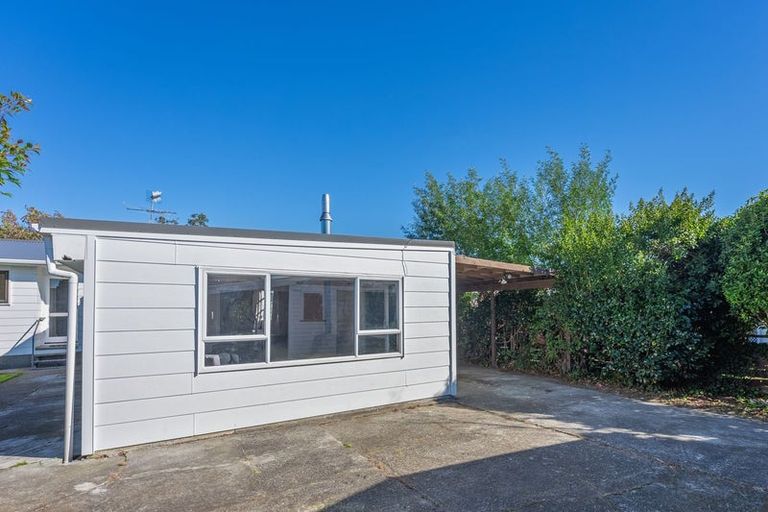 Photo of property in 8 Andrew Street, Waikanae, 5036