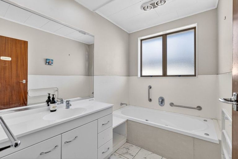 Photo of property in 46 Claremont Avenue, Paeroa, 3600
