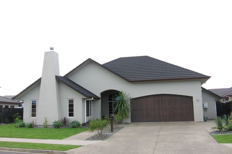 Photo of property in 10 Duntrune Road, Flat Bush, Auckland, 2016