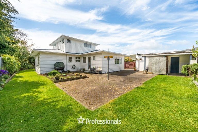 Photo of property in 13 Whites Line West, Woburn, Lower Hutt, 5010