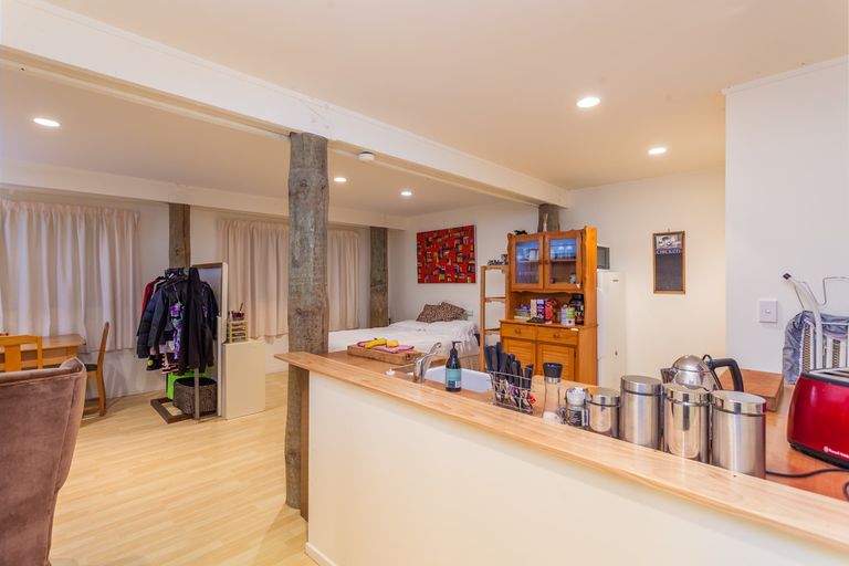 Photo of property in 39 Kohu Road, Titirangi, Auckland, 0604