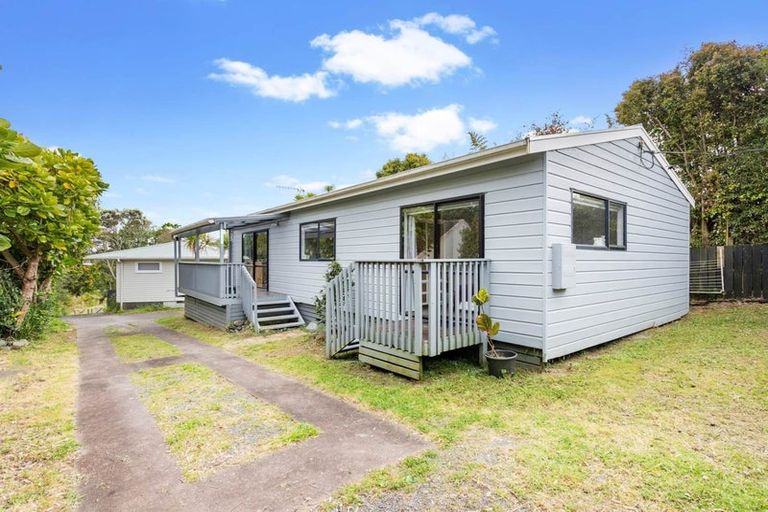 Photo of property in 184 Hutchinson Avenue, New Lynn, Auckland, 0600