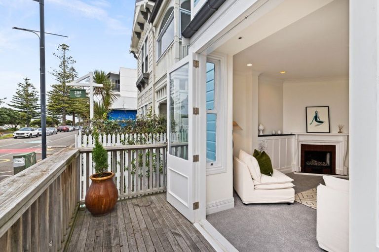 Photo of property in 201 Marine Parade, Napier South, Napier, 4110