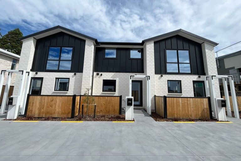 Photo of property in 2/34 Mohua Lane, Upper Riccarton, Christchurch, 8041