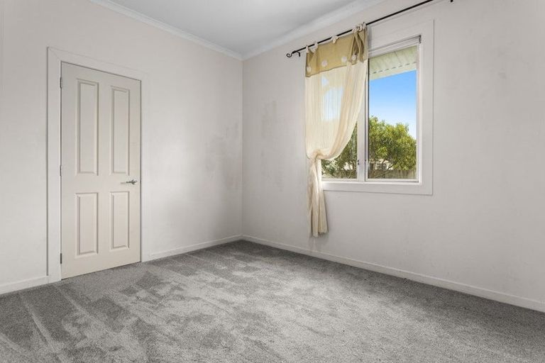 Photo of property in 16 Howell Road, Taneatua, 3123