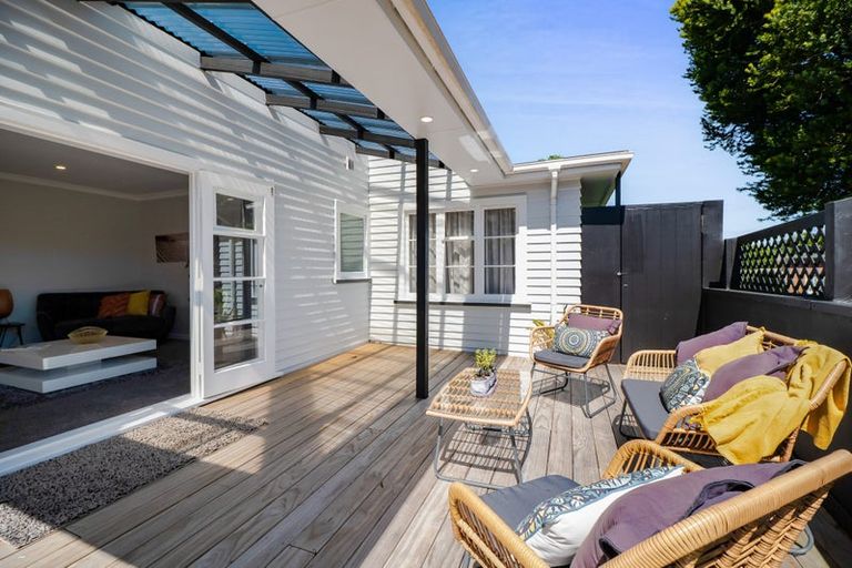 Photo of property in 226 Tukapa Street, Westown, New Plymouth, 4310
