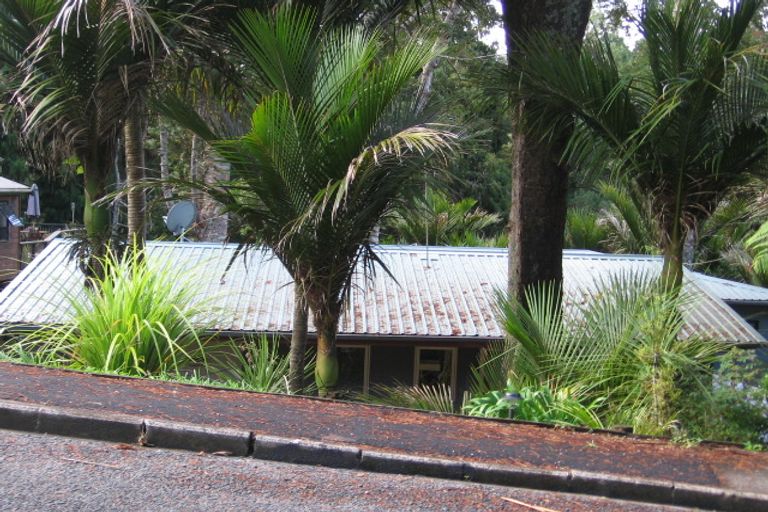 Photo of property in 34 Sylvan Valley Avenue, Titirangi, Auckland, 0604