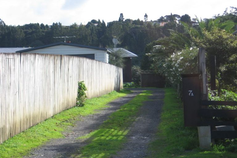 Photo of property in 7a Taioma Crescent, Te Atatu Peninsula, Auckland, 0610