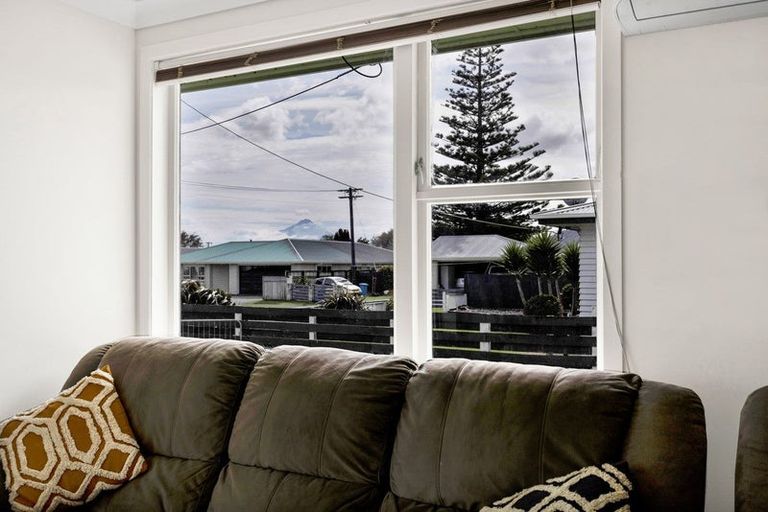 Photo of property in 24 Murray Avenue, Hawera, 4610