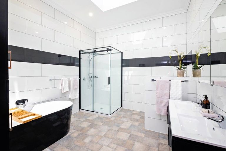 Photo of property in 201 Beresford Street, Saint Leonards, Hastings, 4120