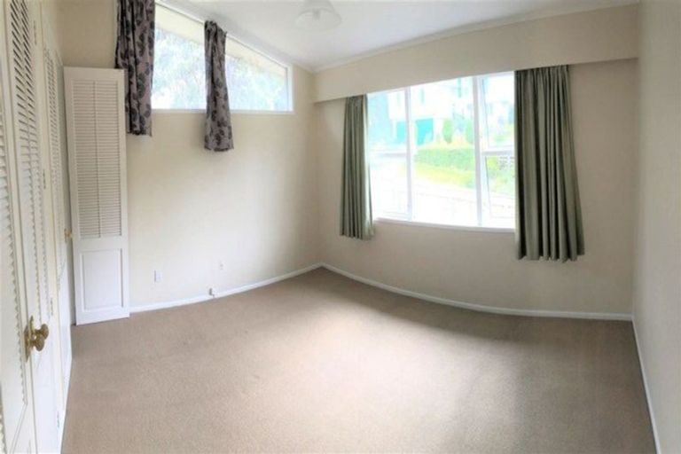 Photo of property in 9 Chisbury Street, Churton Park, Wellington, 6037